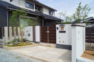 神崎郡モダンな庭｜白塗り壁と植栽の素敵な外構エクステリア工事
