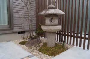 石灯篭とつくばい和の趣のある坪庭姫路市O様邸