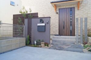 和モダン外構｜延べ段と飛石で趣がある明石市のお庭