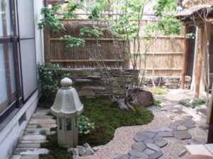 自然石の小端石積みで斬新な和の庭　神崎郡福崎町　M様邸