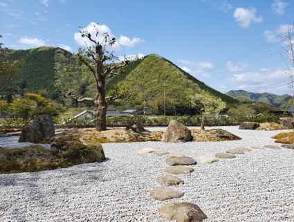 佐用町和庭リフォーム｜借景式庭園