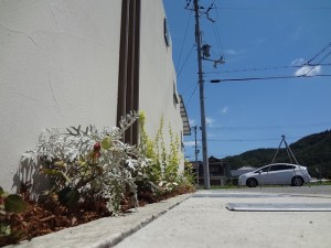 スタイリッシュでおしゃれな花壇 上郡町 姫路市の外構 エクステリア お庭のことなら サンガーデンへ